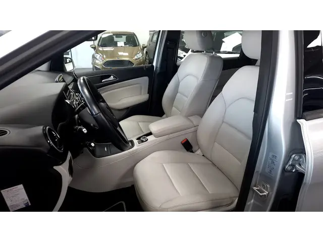 Mercedes-Benz B-Klasse 180 Ambition 2013 Benzine 17