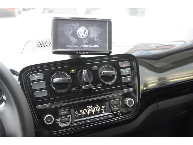 Volkswagen up! 1.0 move up! BlueMotion 2014 Benzine 12