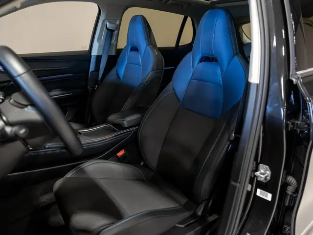 Lynk & Co 01 1.5 / 261pk / Blackstyle 2022 Hybride Benzine 4