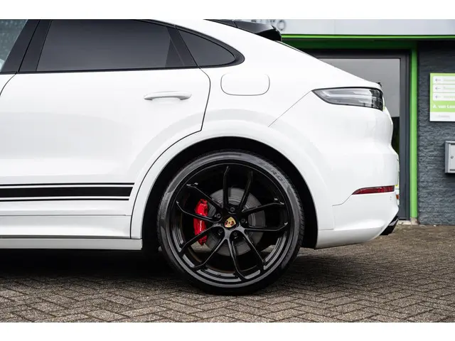 Porsche Cayenne Coupé 3.0 E-Hybrid 2020 Hybride Benzine 16