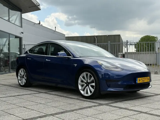 Tesla Model 3 Range Plus 2020 Elektrisch 7