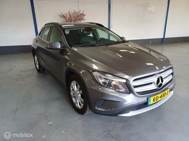 Mercedes-Benz GLA 2