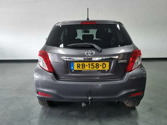 Toyota Yaris 1.3 VVT-i Style / Trekhaak / Airco 2013 Benzine 5