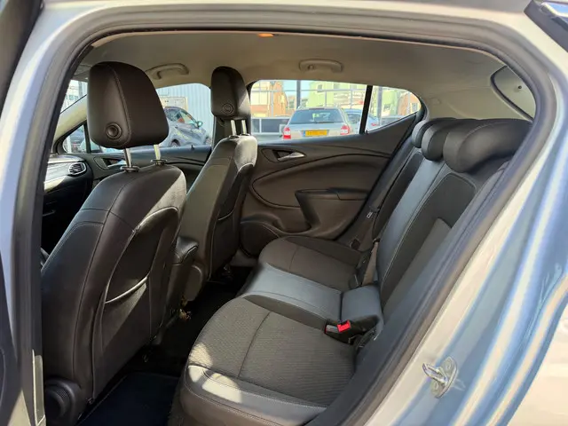 Opel Astra 1.4 Innovation AIRCO* CRUISE* N.A.P. ! 2016 Benzine 10