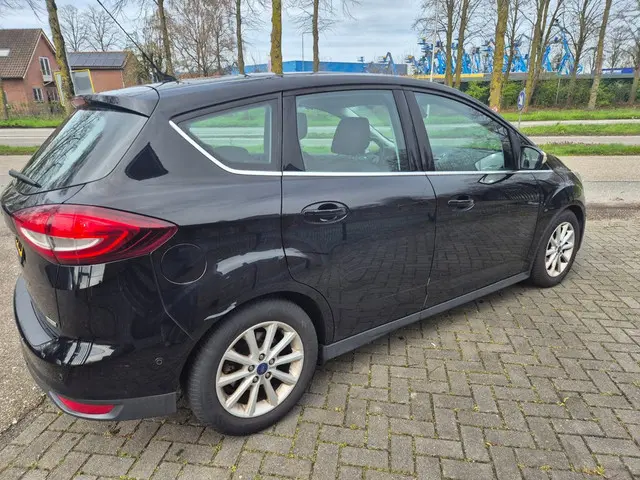 Ford C-MAX 1.0 Titanium 2016 Benzine 6
