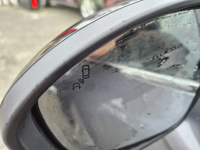 Mitsubishi Colt 1.0T MT First Edition 2024 Benzine 16