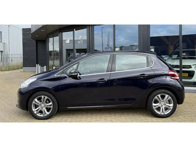 Peugeot 208 1.2 VTi Allure 2013 Benzine 5