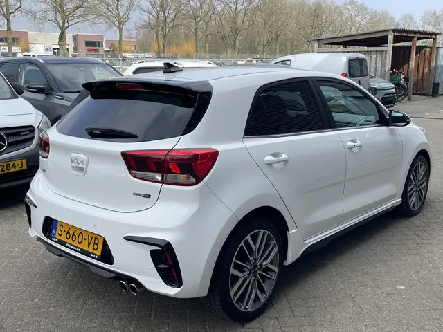 Kia Rio 1.0 T-GDi MHEV GT-Line 2023 Hybride Benzine 9