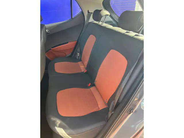 Hyundai i10 1.0i i-Motion Comfort 2016 Benzine 9