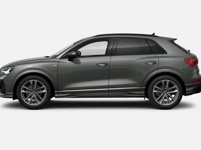 Audi Q3 S edition Competition 35 TFSI 150 PK 2024 Benzine 8