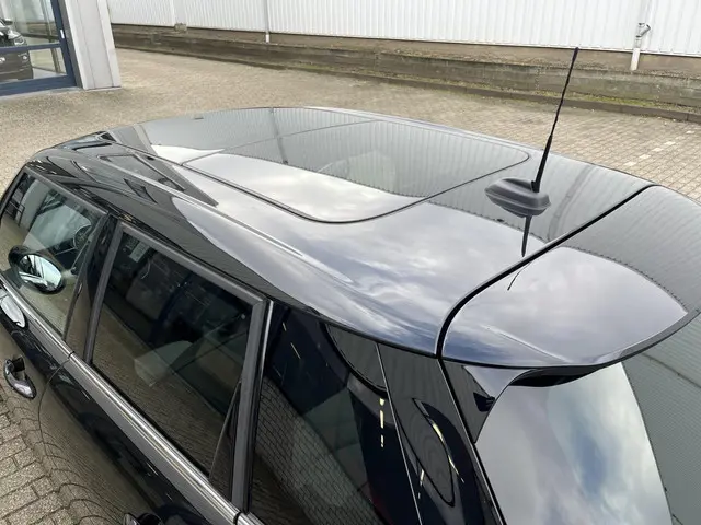 MINI Cooper Mini 1.5 Classic 2023 Benzine 88