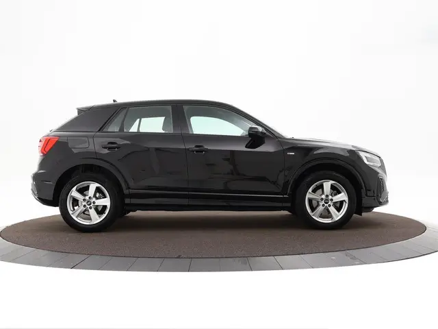 Audi Q2 35 Tfsi 150pk S-tronic S Edition 2024 Benzine 25