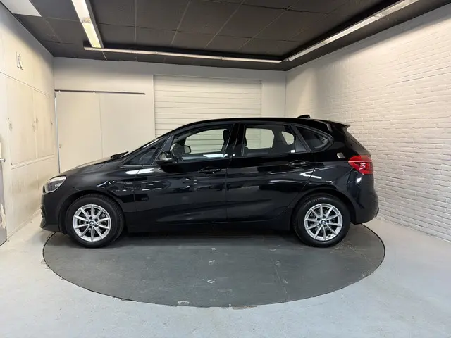 BMW 2 Serie Active Tourer 218i 2021 Benzine 2