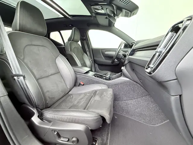 Volvo XC40 Recharge P8 AWD R-Design 2020 Elektrisch 40