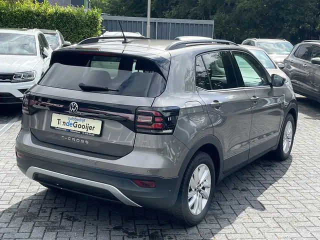 Volkswagen T-Cross 3