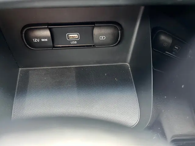 Kia Niro 1.6 GDi Hybrid DynamicLine 2019 Hybride Benzine 13