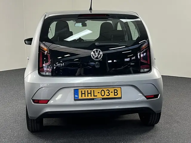 Volkswagen up! 1.0 BMT move up! 2019 Benzine 5