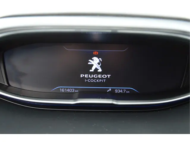 Peugeot 3008 1.2 PureTech Access 2018 Benzine 12