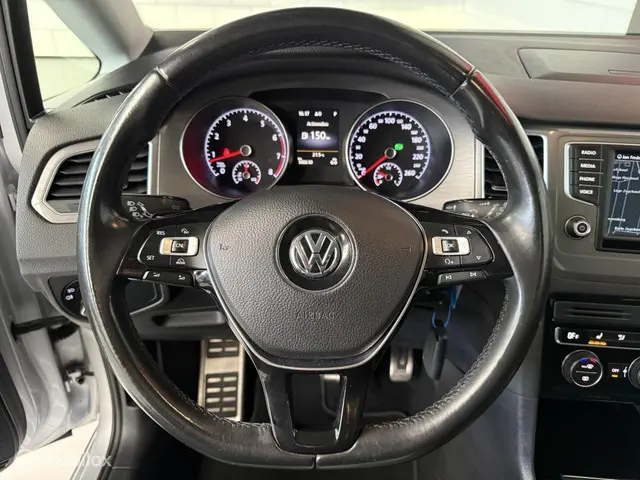 Volkswagen Golf Sportsvan 1.2 TSI Highline 2016 Benzine 16