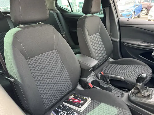 Opel Astra 1.4 Black Edition 2018 Benzine 13