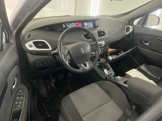 Renault Scénic 1.2 TCe Expression 2013 Benzine 7