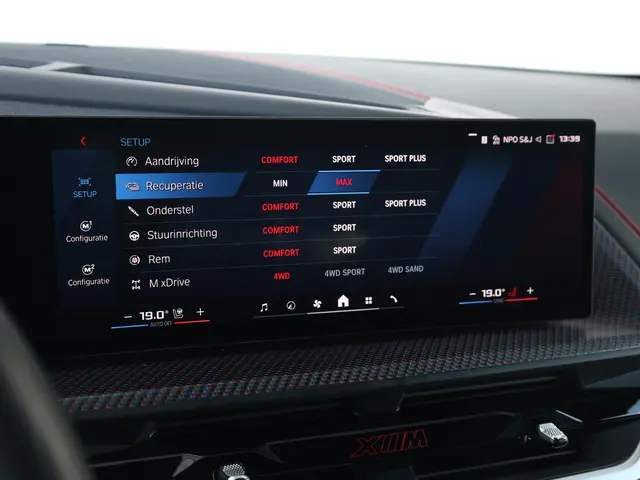 BMW XM PHEV Label Red 30 kWh 2025 Hybride Benzine 62