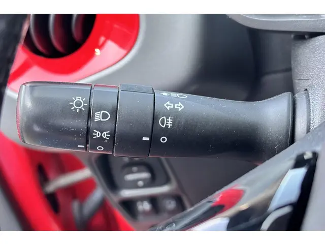 Toyota Aygo 1.0 VVT-i x-play 2020 Benzine 11