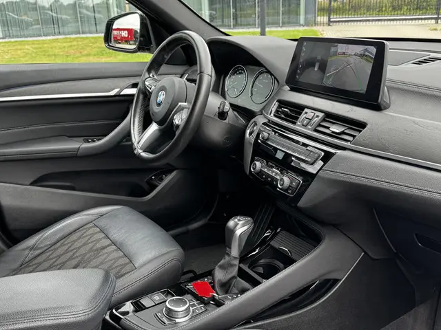 BMW X1 xDrive25e 2021 Hybride Benzine 22