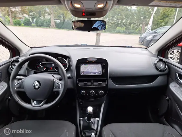 Renault Clio ESTATE 0.9 TCe LIMITED 2018 Benzine 13