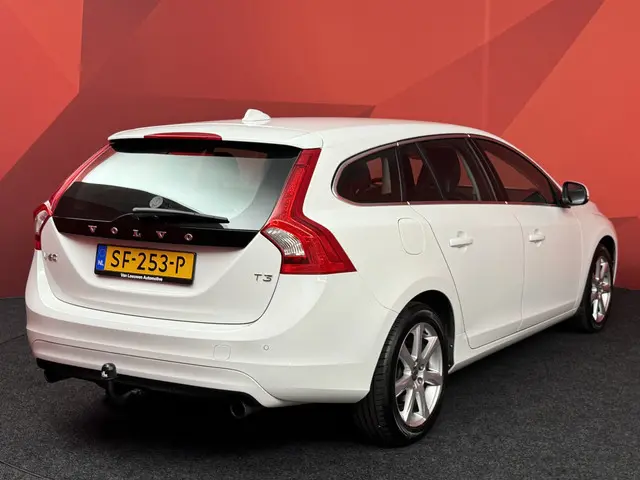 Volvo V60 1.5 T3 Polar+ 2018 Benzine 2