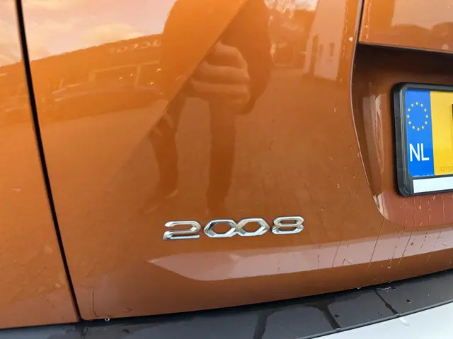 Peugeot 2008 1.2 Turbo 130 PK GT Pack 2021 Benzine 43