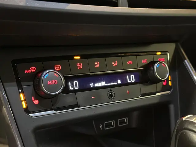 Volkswagen Polo 1.0 TSI R-Line DSG 2019 Benzine 18
