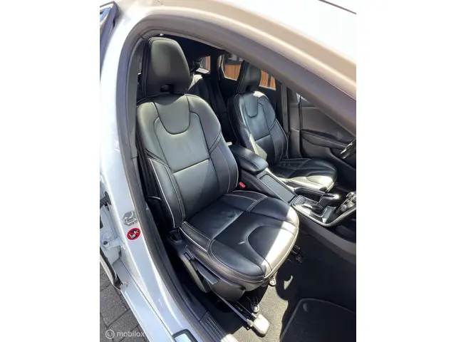 Volvo V40 2.0 T4 R-Design automaat 2017 Benzine 13