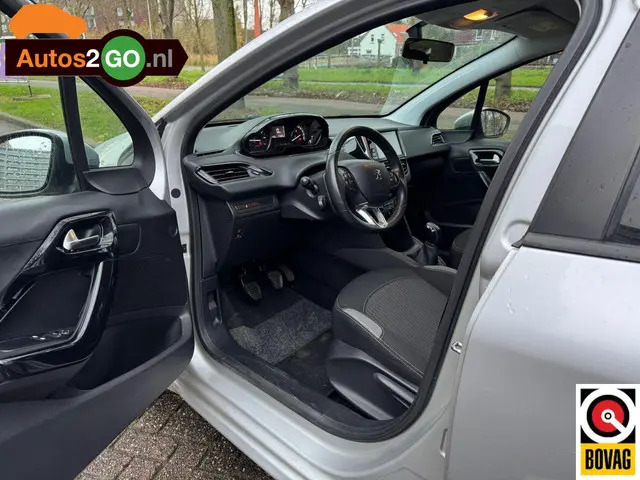 Peugeot 208 1.2 PureTech Blue Lease Premium 2016 Benzine 6