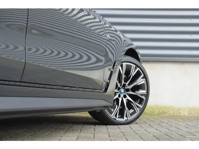 BMW i4 eDrive40 2024 Elektrisch 7