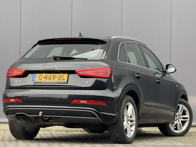 Audi Q3 2.0 TFSI quattro Pro Line S 2013 Benzine 2