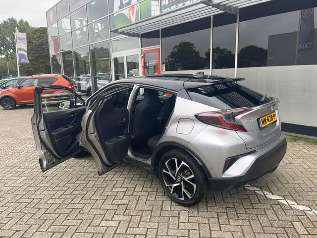 Toyota C-HR 1.8 Hybrid Bi-Tone Plus 2017 Hybride Benzine 5