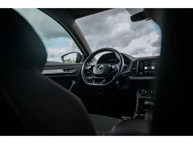 Škoda Karoq 1.5 TSI 150PK DSG Sportline 2021 Benzine 42