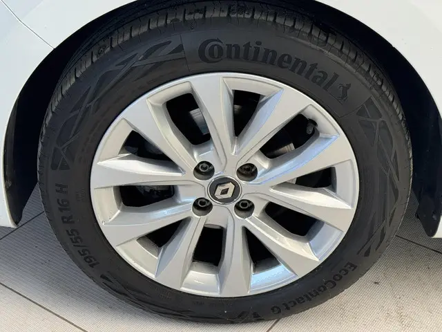 Renault Clio 1.0 TCe Intens 2021 Benzine 25