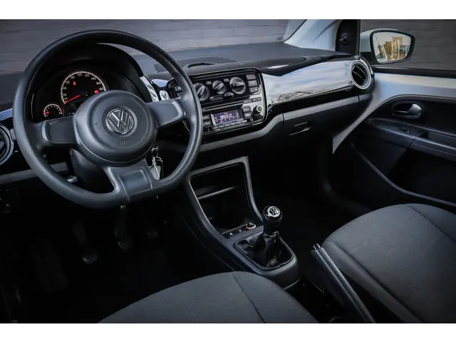 Volkswagen up! 1.0 move up! BlueMotion 2015 Benzine 4