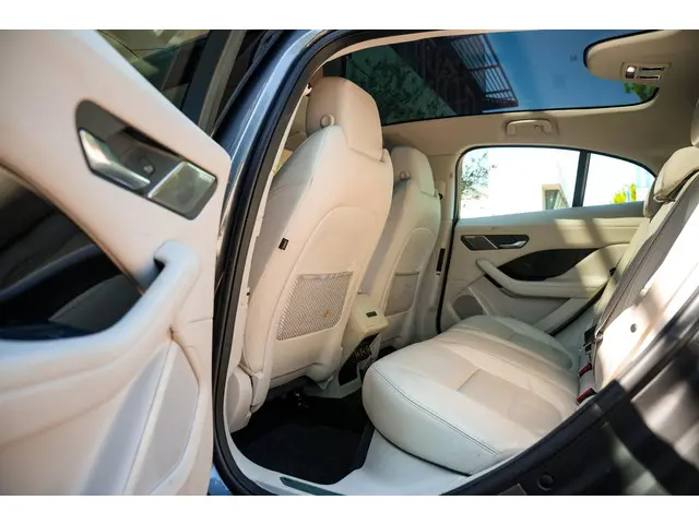 Jaguar I-PACE EV400 SE 90 kWh 2018 Elektrisch 10