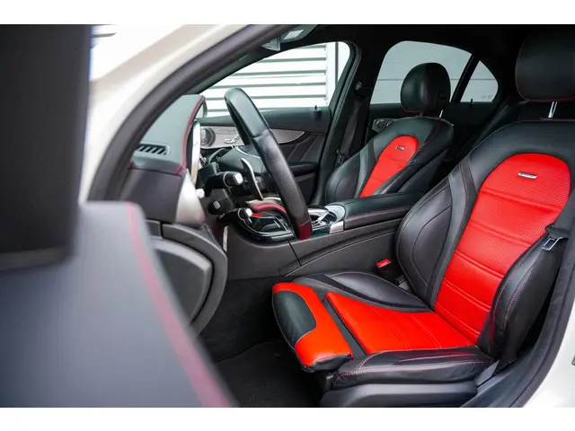 Mercedes-Benz C-Klasse AMG 63 2015 Benzine 8