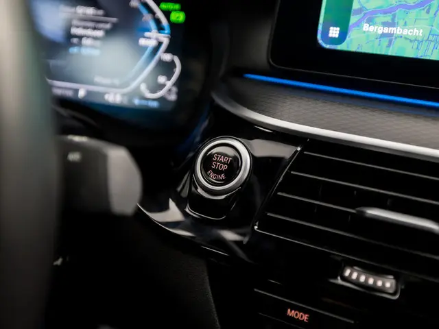 BMW 5 Serie 545e xDrive M Sport 2023 Hybride Benzine 43