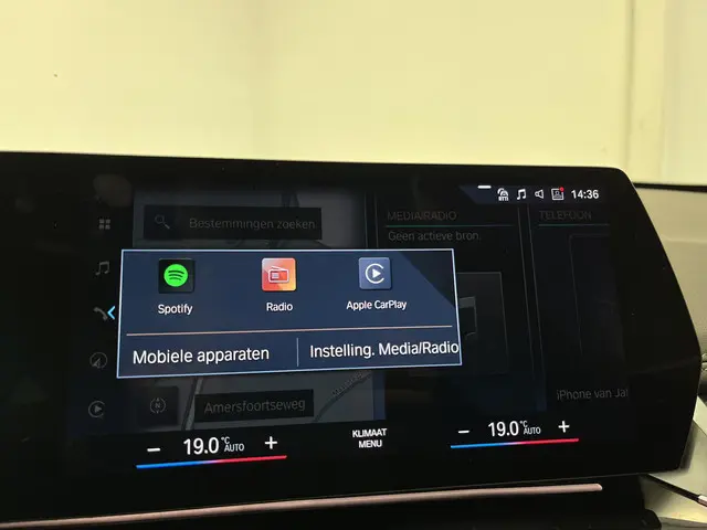 BMW X1 xDrive30e X-Line 2023 Hybride Benzine 25