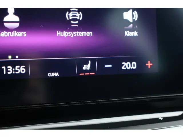 Škoda Octavia Combi 2.0 TDI 2024 Diesel 21