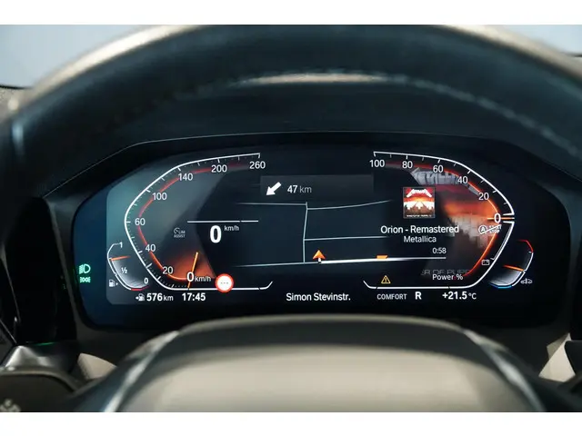 BMW 3 Serie Touring 318i High Executive 2021 Benzine 19