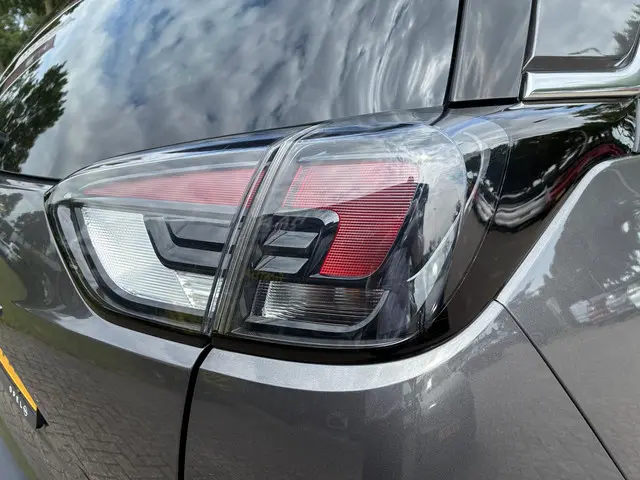 Opel Crossland 1.2 Turbo Elegance 2022 Benzine 18