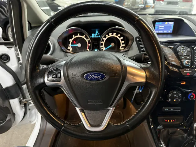 Ford Fiesta 1.0 EcoBoost Titanium 2015 Benzine 10