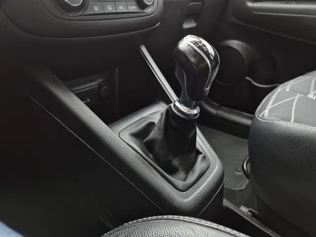 Kia Venga 1.4 CVVT First Edition 2015 Benzine 19