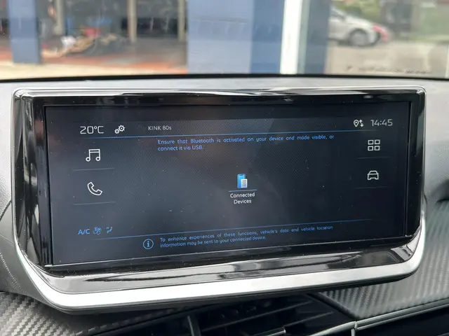 Peugeot 208 1.2 Hybrid 110 e-DCS6 Style 2025 Benzine 32